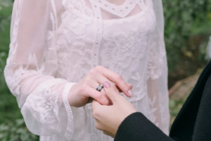 black ring